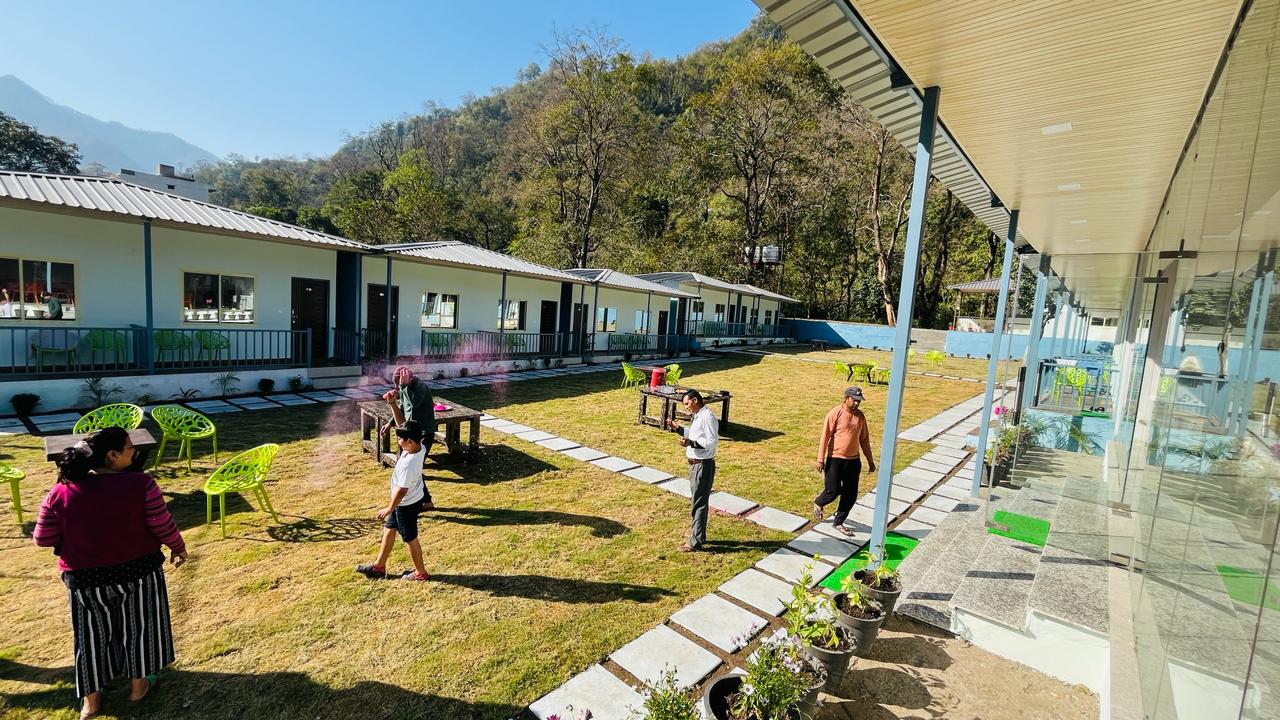 glourious Resort